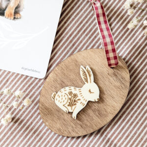 Œuf de Pâques et lapin mignon